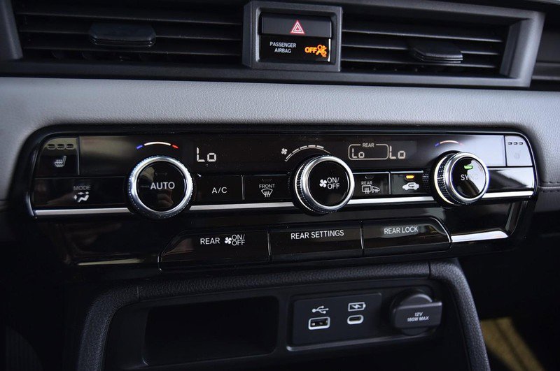 New 2025 Honda Pilot Touring image 17