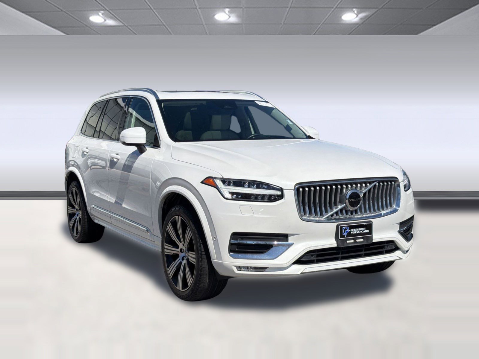 Certified 2023 Volvo XC90 B6 Ultimate w/ Protection Package Premier image 7