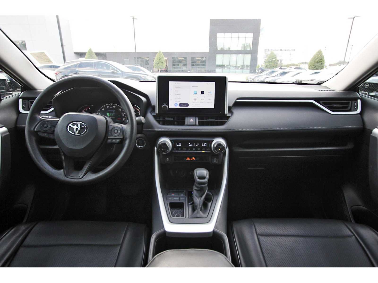 Used 2025 Toyota RAV4 XLE w/ Convenience Package FWD image 7