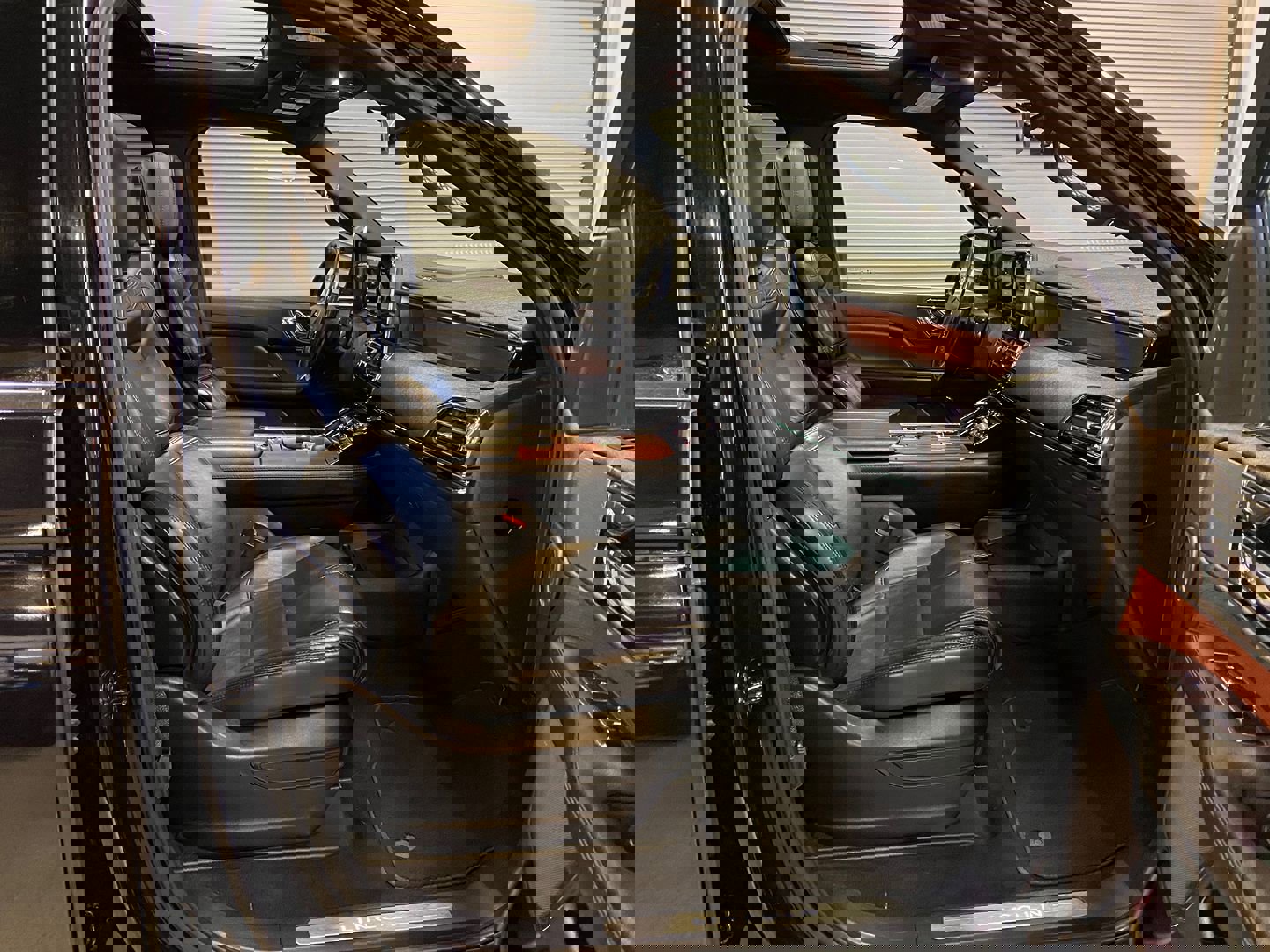 Used 2020 Lincoln Navigator L Reserve image 29