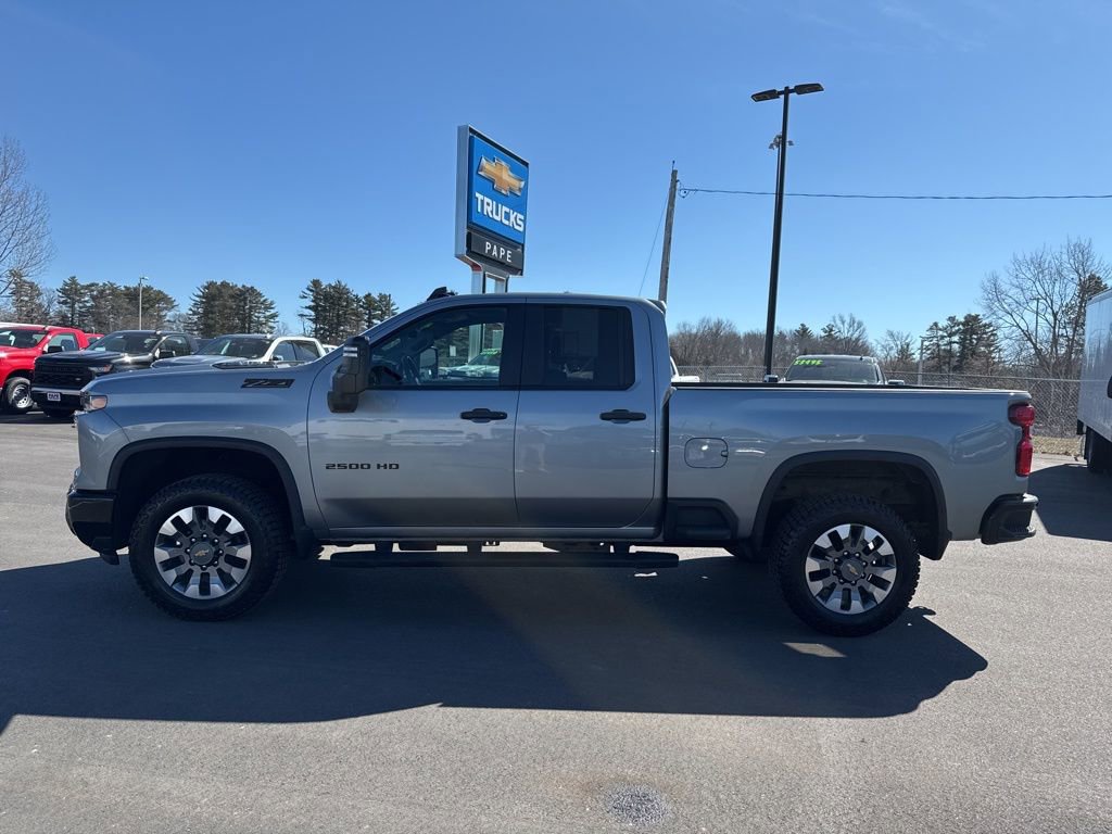 Used 2024 Chevrolet Silverado 2500 Custom w/ Custom Convenience Package image 7