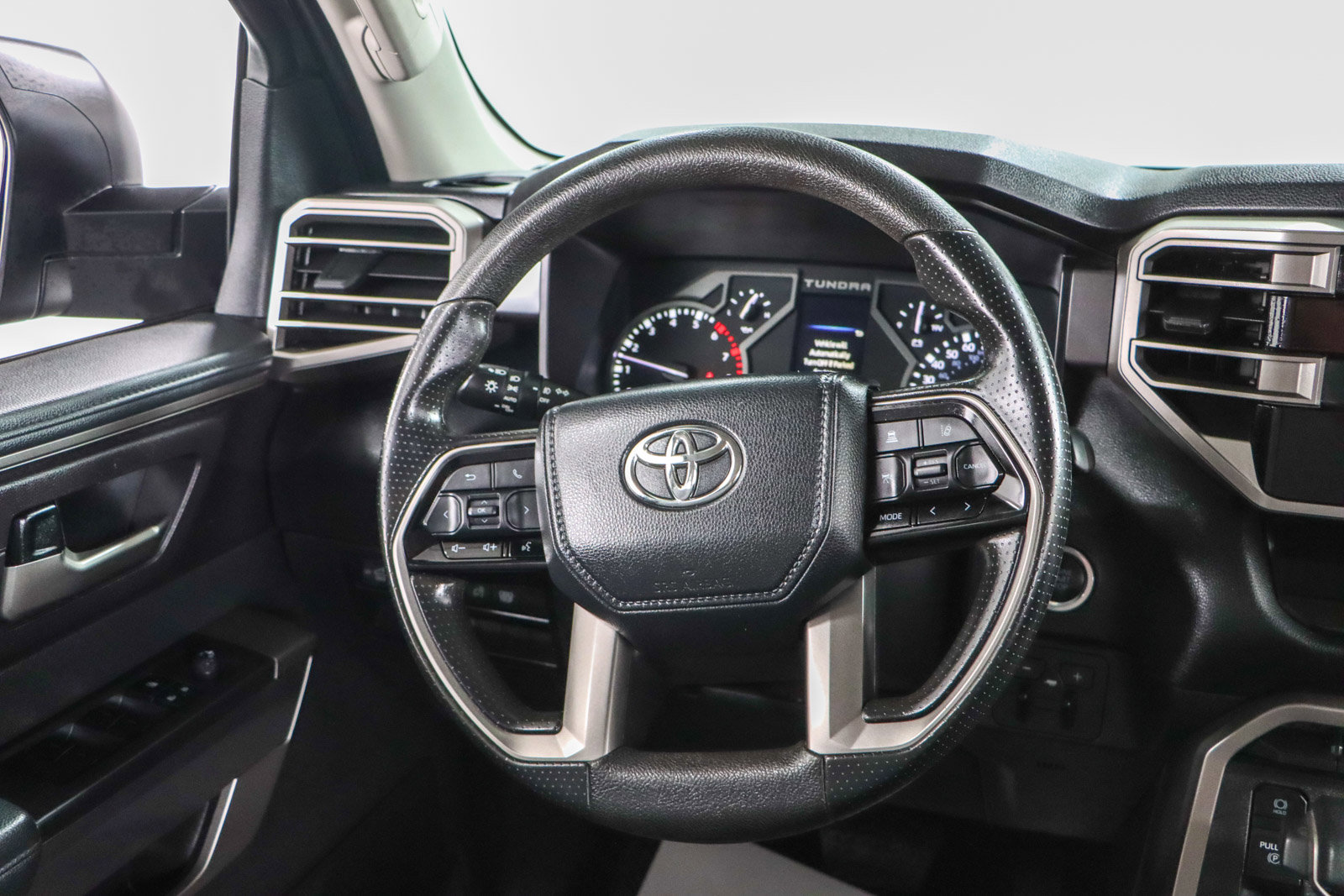 Used 2024 Toyota Tundra SR5 AWD/4WD image 13