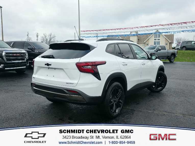 New 2026 Chevrolet Trax ACTIV w/ Sunroof Package FWD image 5