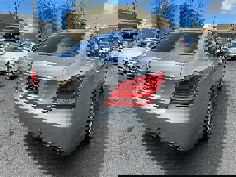 Used 2014 Hyundai Equus Signature RWD image 5