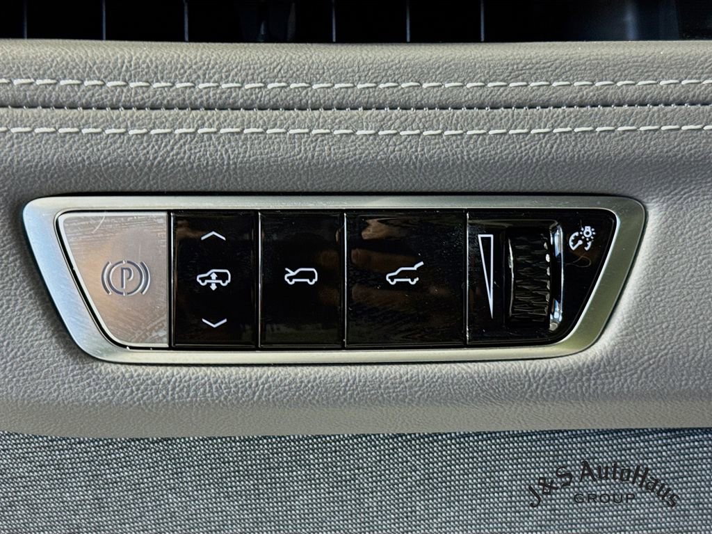 Used 2025 Cadillac Escalade IQ Sport 1 image 10
