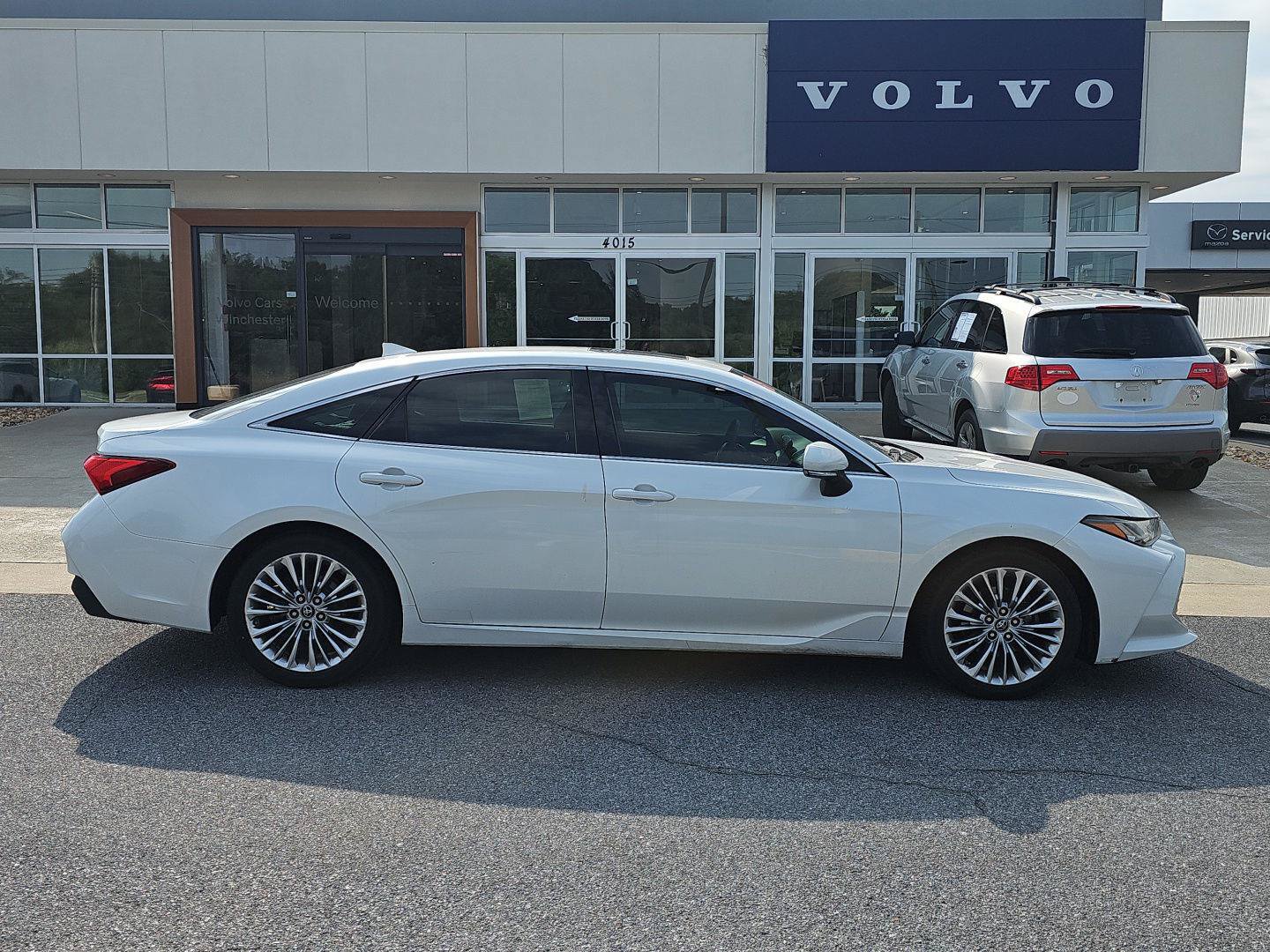 Used 2019 Toyota Avalon Limited w/ Advanced Safety Package FWD image 6