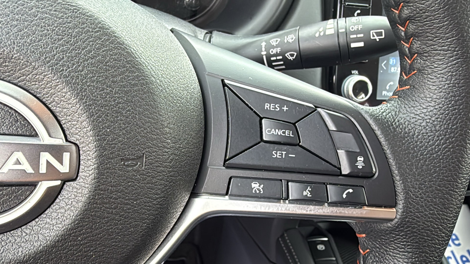 Certified 2024 Nissan Kicks SR FWD image 11