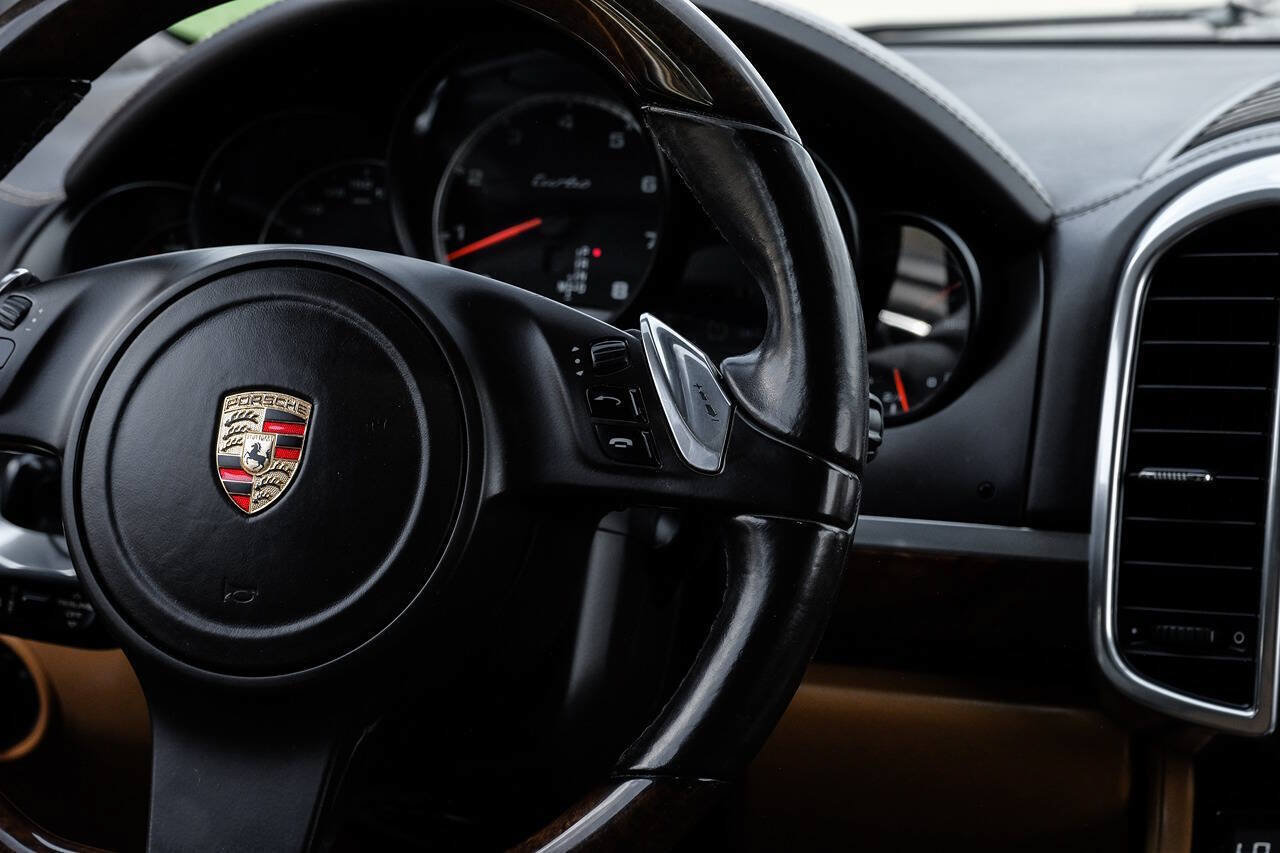 Used 2012 Porsche Cayenne Turbo AWD/4WD image 24