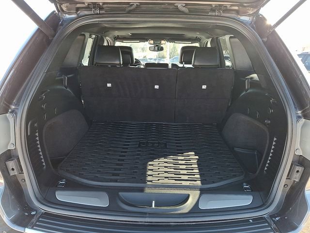 Used 2019 Jeep Grand Cherokee Limited image 31