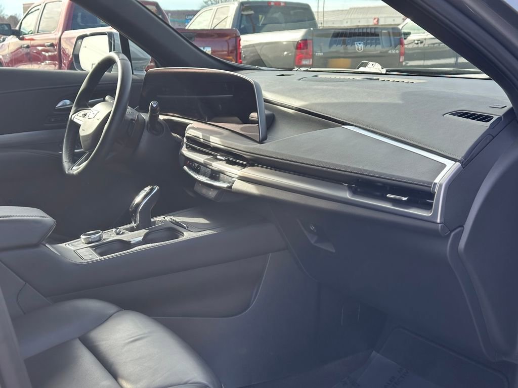 Certified 2025 Cadillac XT4 Premium Luxury image 15