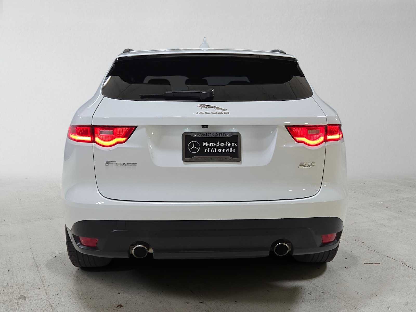 Used 2017 Jaguar F-PACE Prestige AWD/4WD image 4