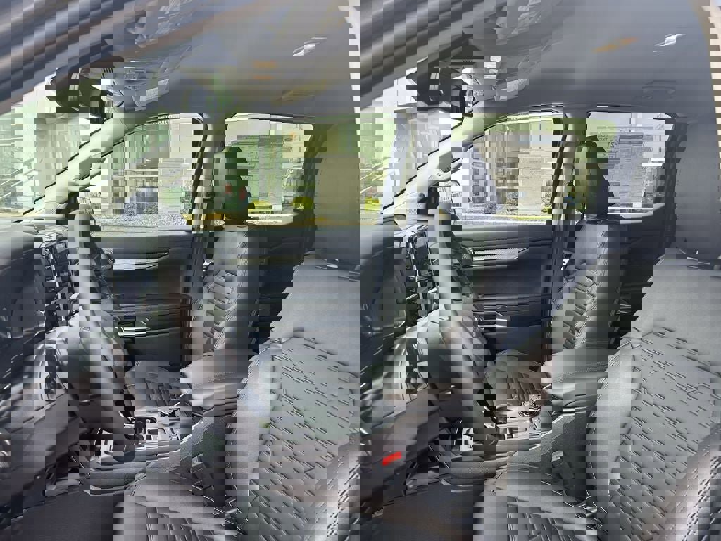 New 2026 Ford Ranger Lariat w/ Black Appearance Package image 10