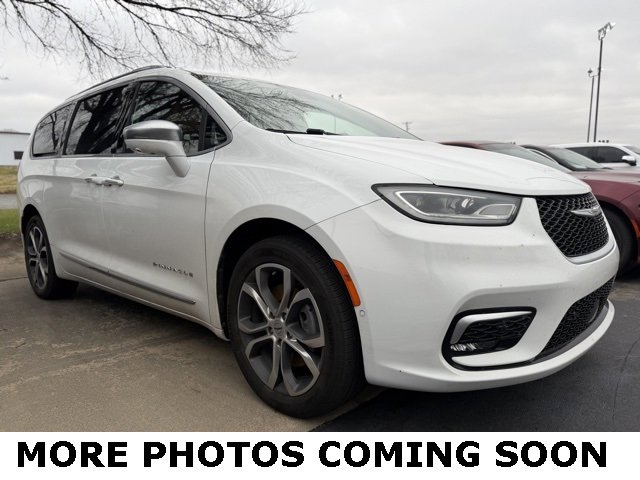 Used 2022 Chrysler Pacifica Pinnacle