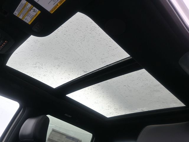 New 2026 Ford F250 Platinum w/ Tremor Off-Road Package image 11