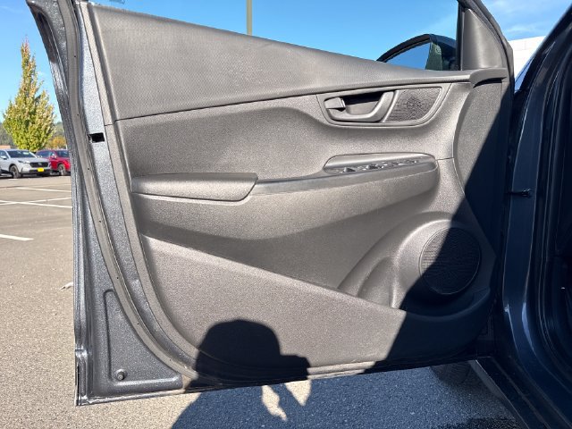 Used 2018 Hyundai Kona SEL AWD/4WD image 18