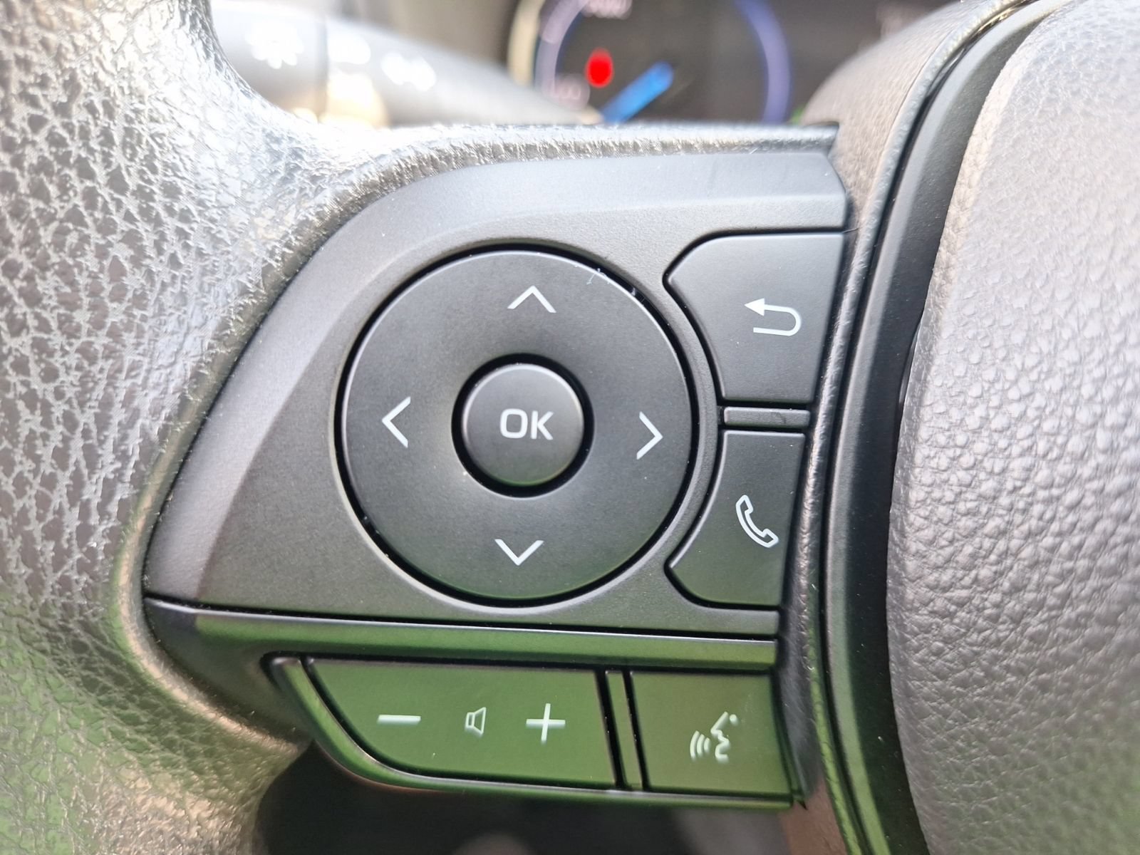 Used 2024 Toyota RAV4 XLE w/ Convenience Package AWD/4WD image 22