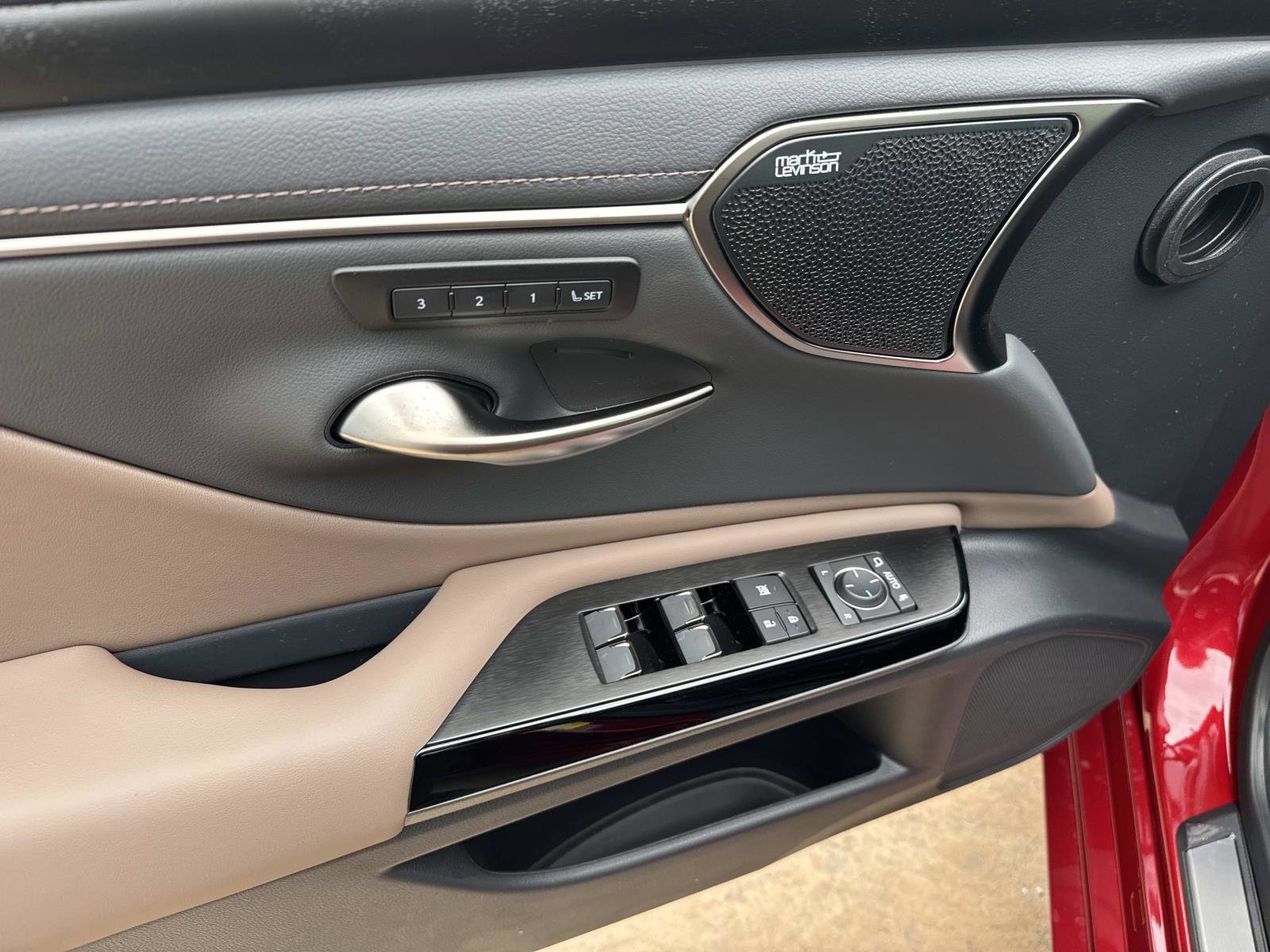 New 2025 Lexus ES 350 Ultra Luxury image 17