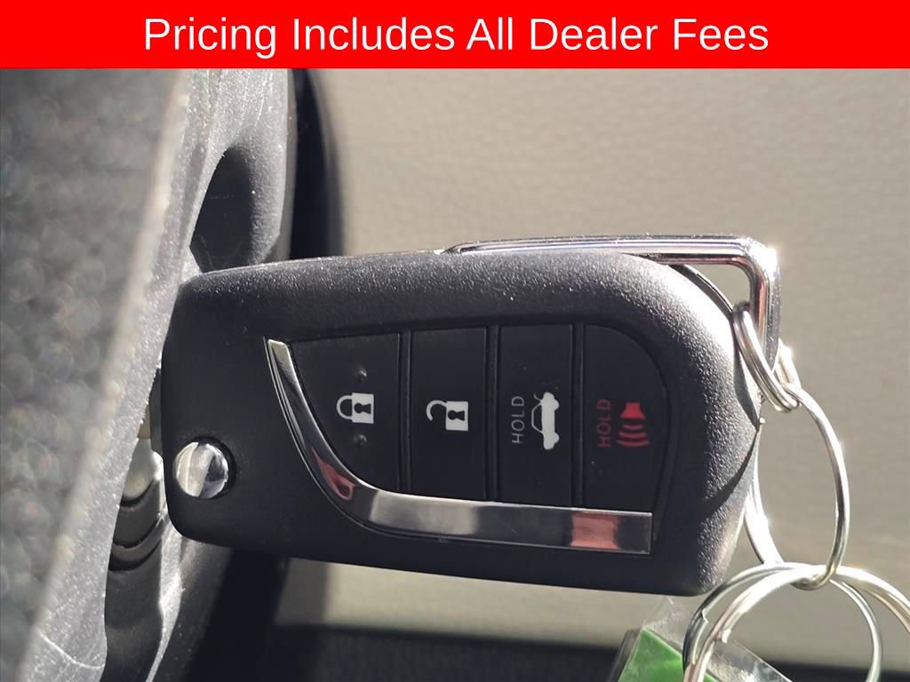 Used 2025 Toyota Corolla LE FWD image 21