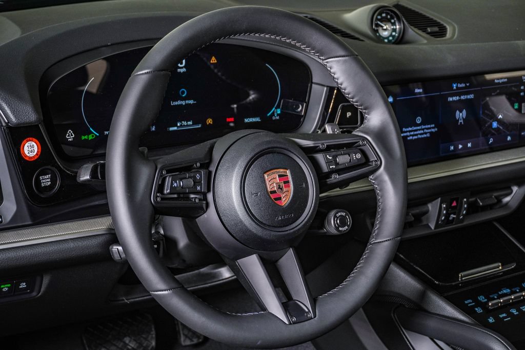 New 2026 Porsche Cayenne Coupe AWD/4WD image 18