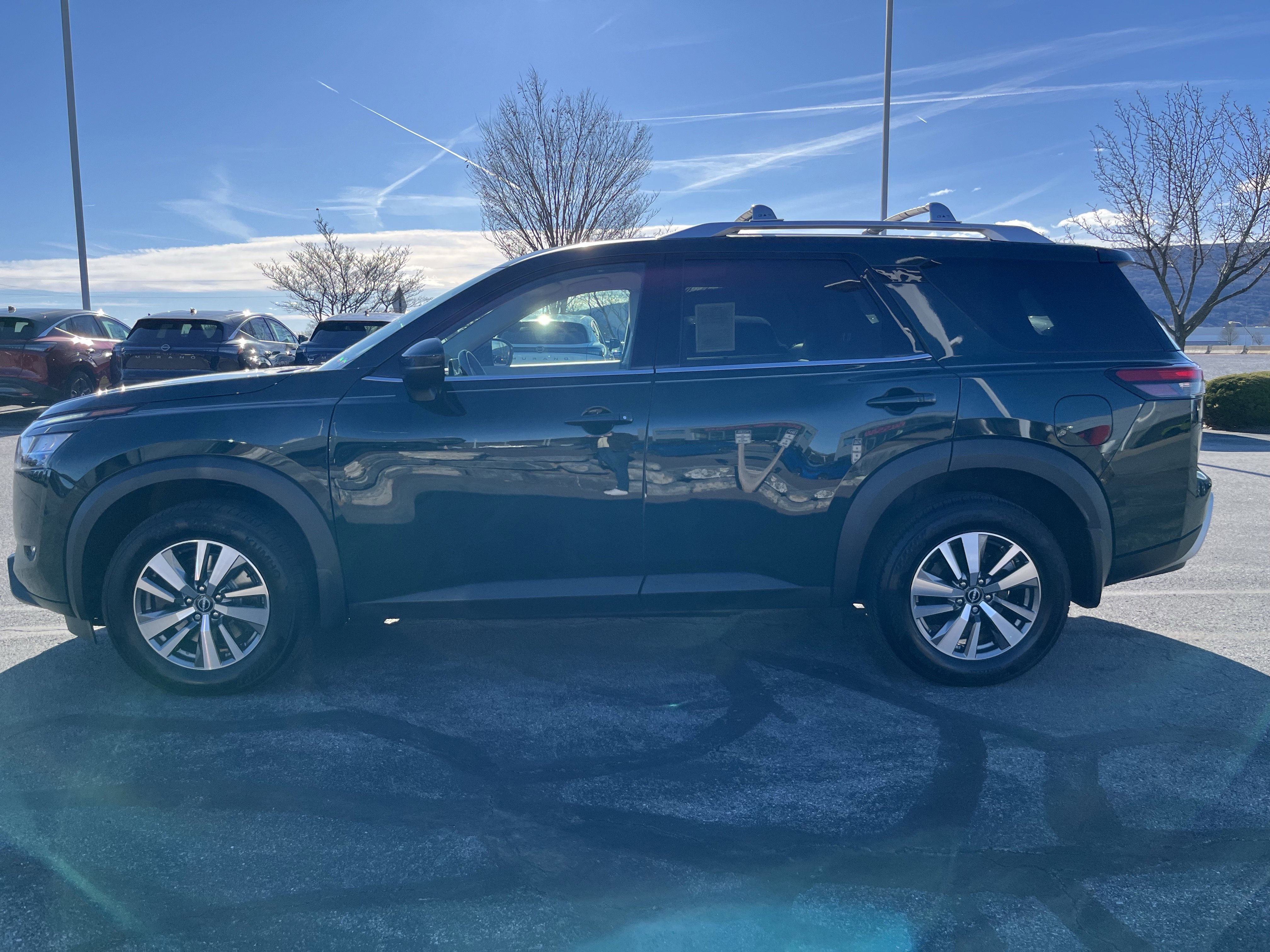 Used 2023 Nissan Pathfinder SL image 8