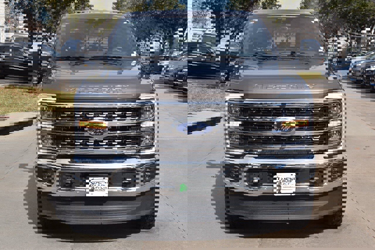 Used 2023 Ford F250 King Ranch w/ Chrome Package image 3