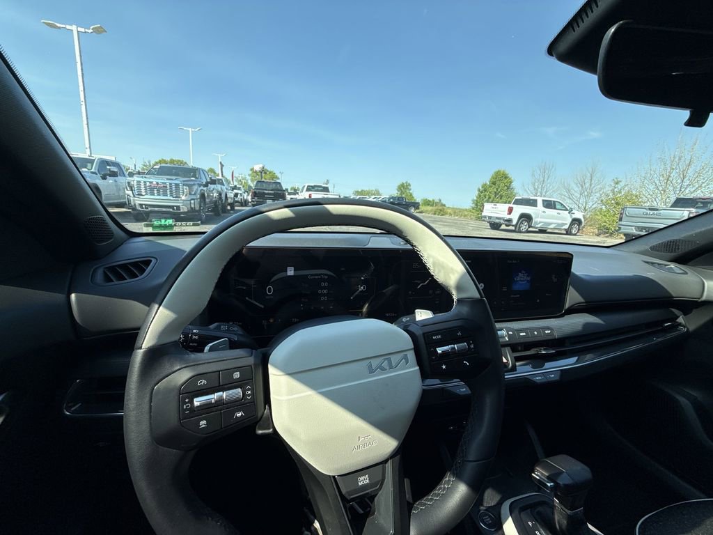 Used 2025 Kia K4 GT-Line image 16