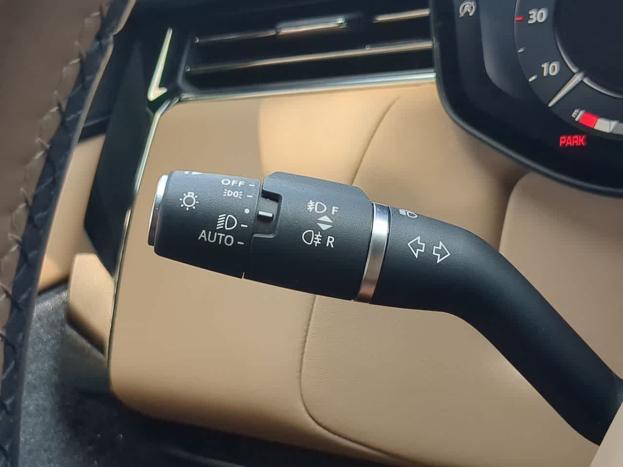 Certified 2025 Land Rover Range Rover Sport Dynamic SE AWD/4WD image 29