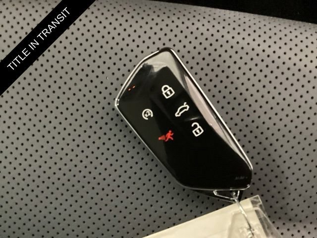 Used 2025 Volkswagen Tiguan SE w/ Panoramic Sunroof Package AWD/4WD image 25