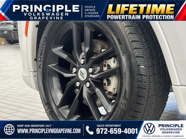 Used 2024 Dodge Durango GT RWD image 6