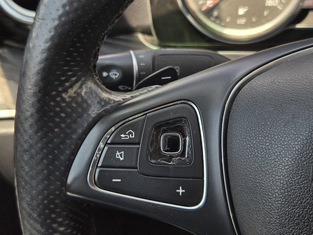 Used 2018 Mercedes-Benz E 300 image 27