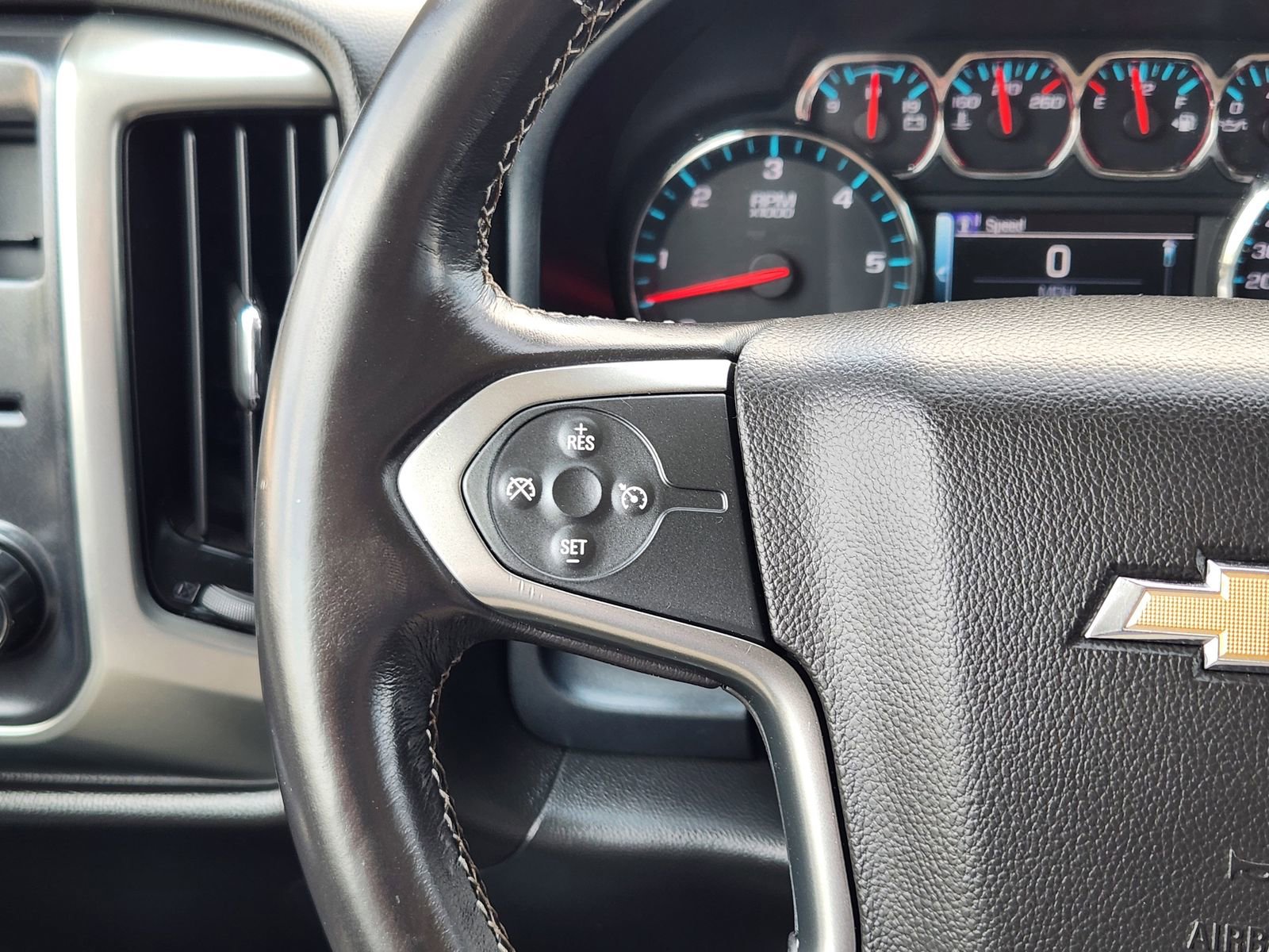 Used 2018 Chevrolet Silverado 1500 LT w/ Texas Edition RWD image 32