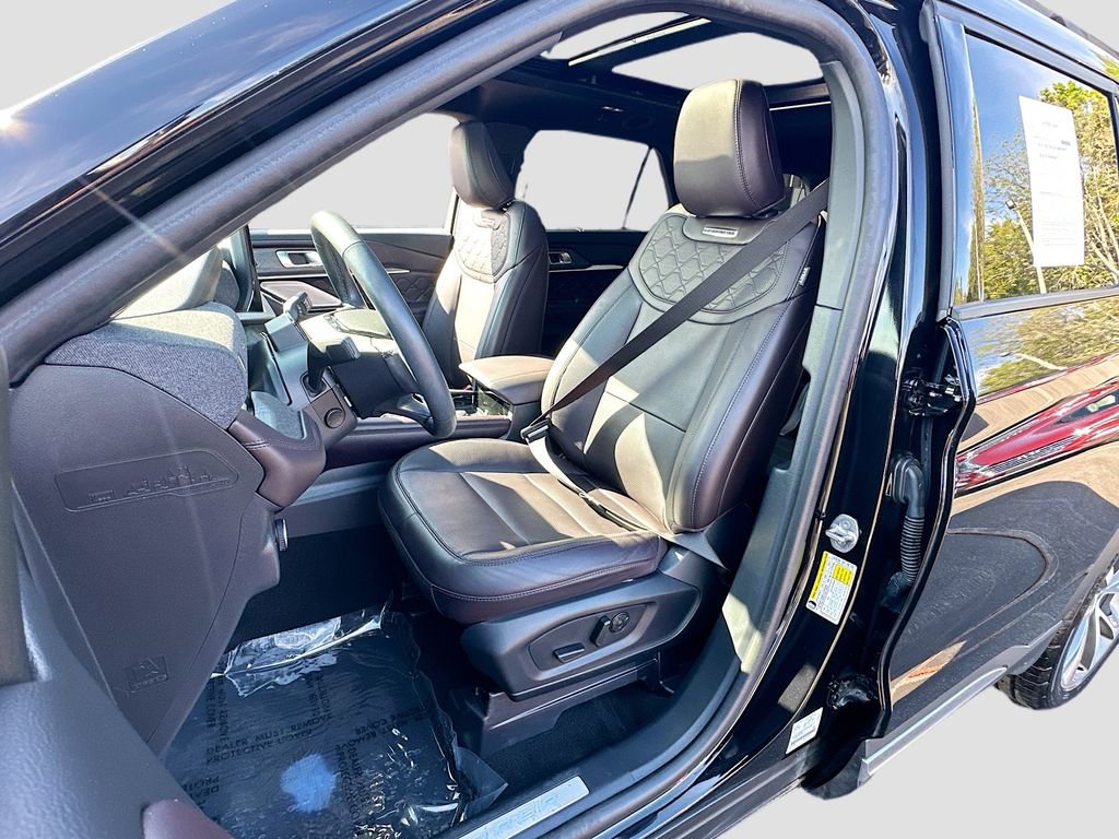 Used 2025 Ford Explorer Platinum w/ Ultimate Package image 22