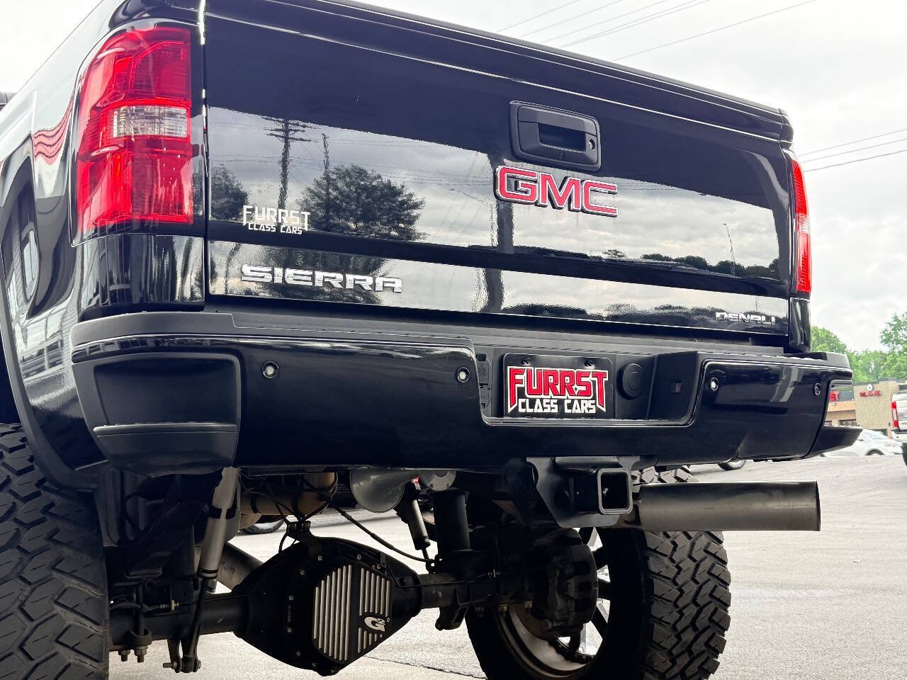 Used 2015 GMC Sierra 2500 Denali w/ Duramax Plus Package AWD/4WD image 8