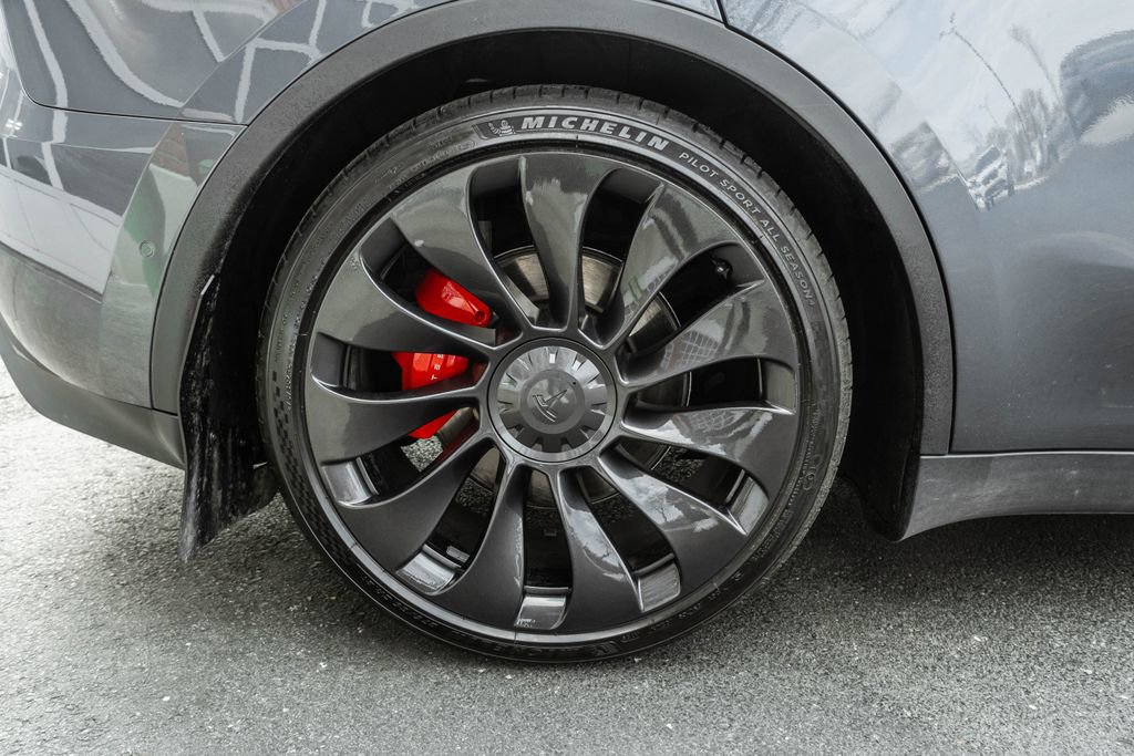 Used 2022 Tesla Model Y Performance AWD/4WD image 29