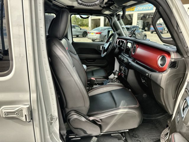 Used 2023 Jeep Gladiator Rubicon w/ Cold Weather Group AWD/4WD image 24