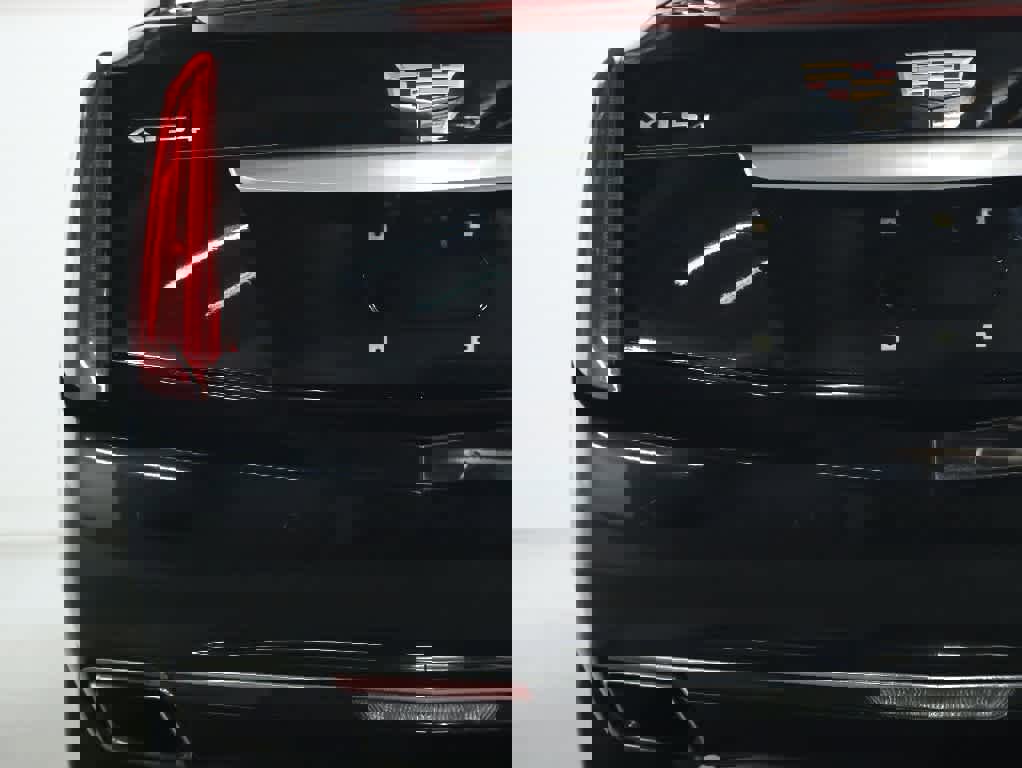 Used 2016 Cadillac XTS Luxury w/ Driver Awareness Package image 40