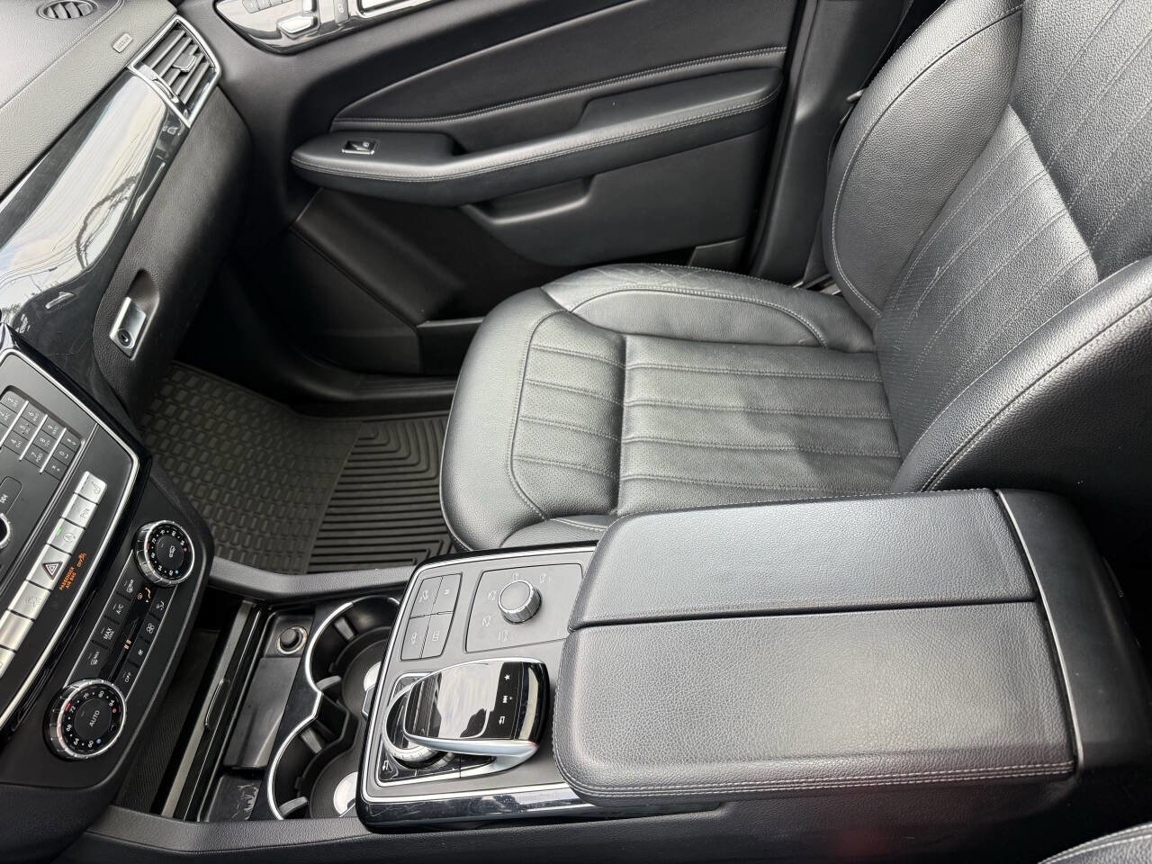 Used 2017 Mercedes-Benz GLS 450 4MATIC image 22