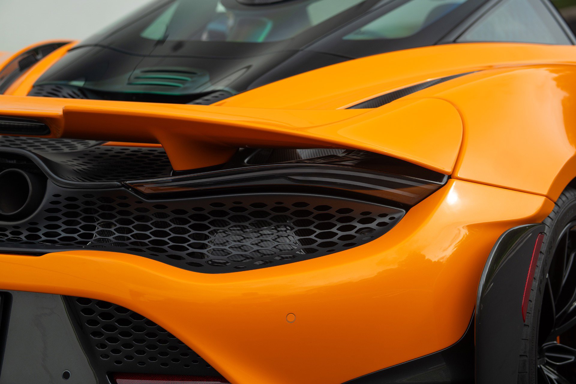 Used 2021 McLaren 765LT image 18