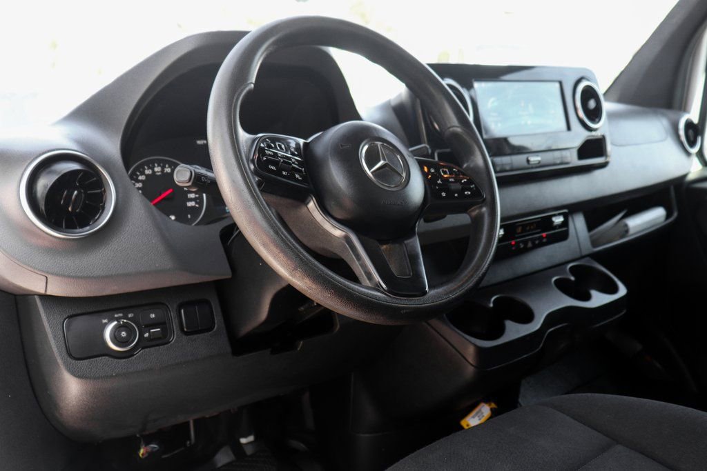 Used 2019 Mercedes-Benz Sprinter 170 image 16