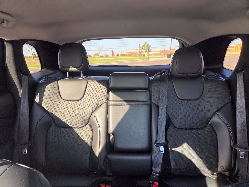Used 2019 Jeep Cherokee Limited AWD/4WD image 34