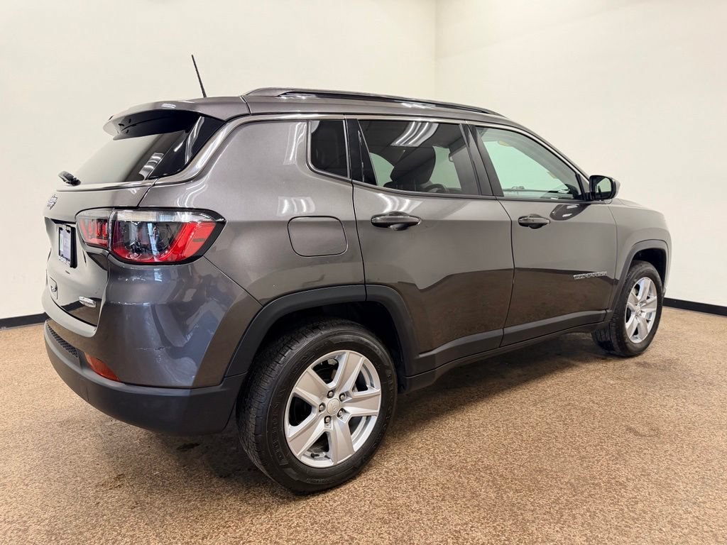 Used 2022 Jeep Compass Latitude w/ Convenience Group AWD/4WD image 7