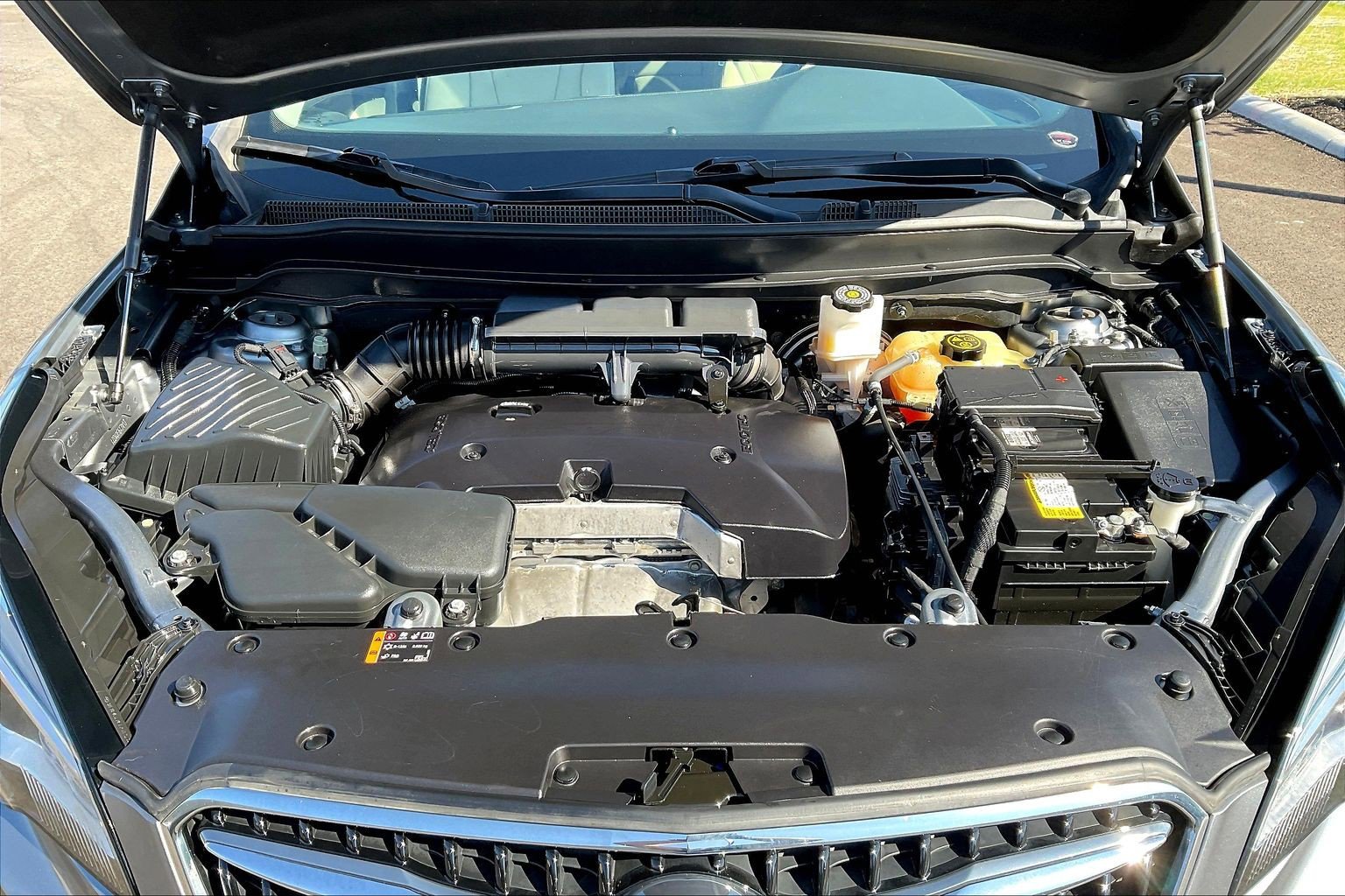 Used 2020 Buick Envision Essence FWD image 29
