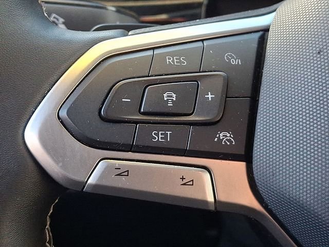 Used 2024 Volkswagen Atlas Cross Sport SE AWD/4WD image 21