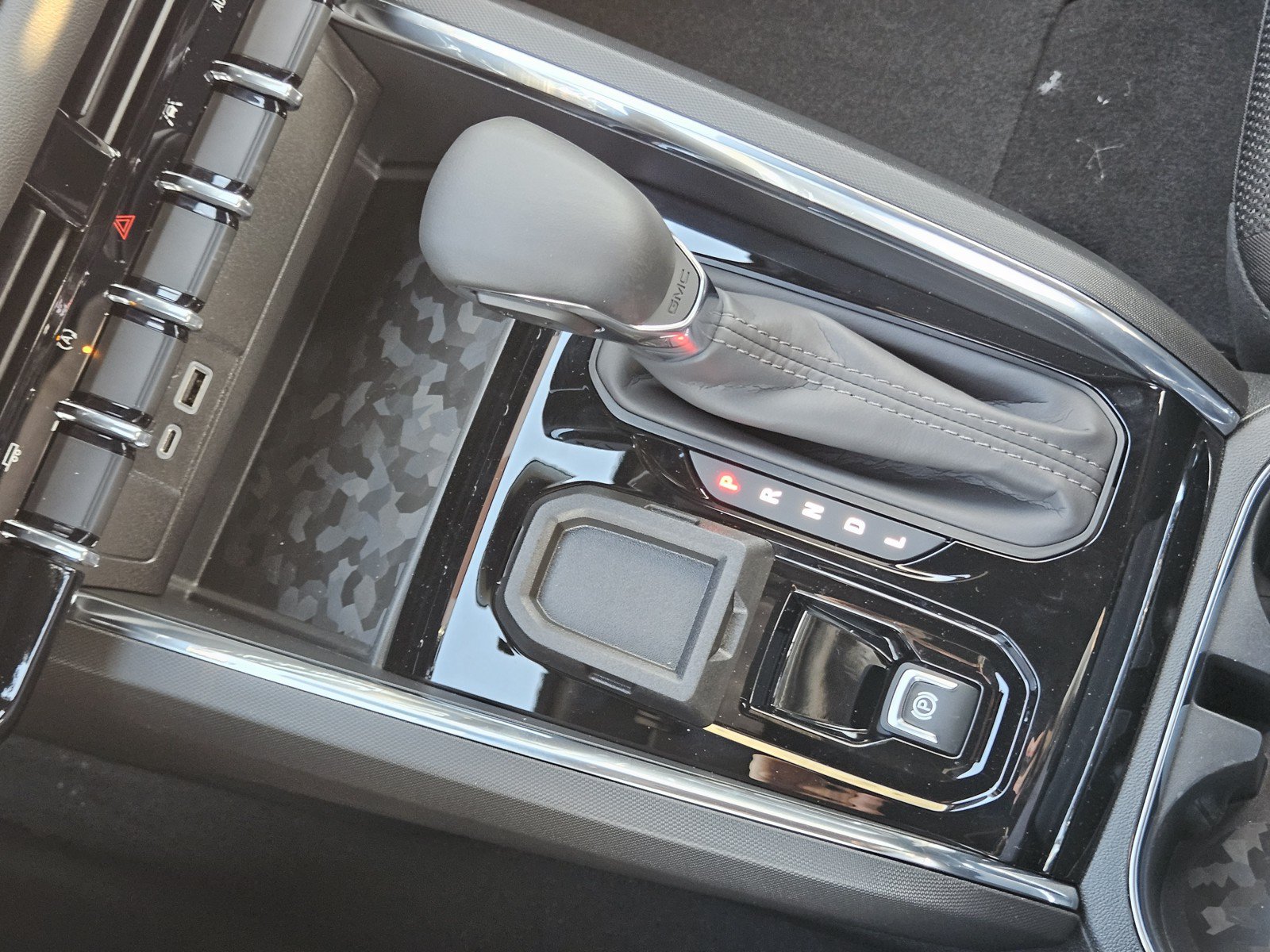 New 2026 GMC Canyon Elevation w/ Convenience Package RWD image 15