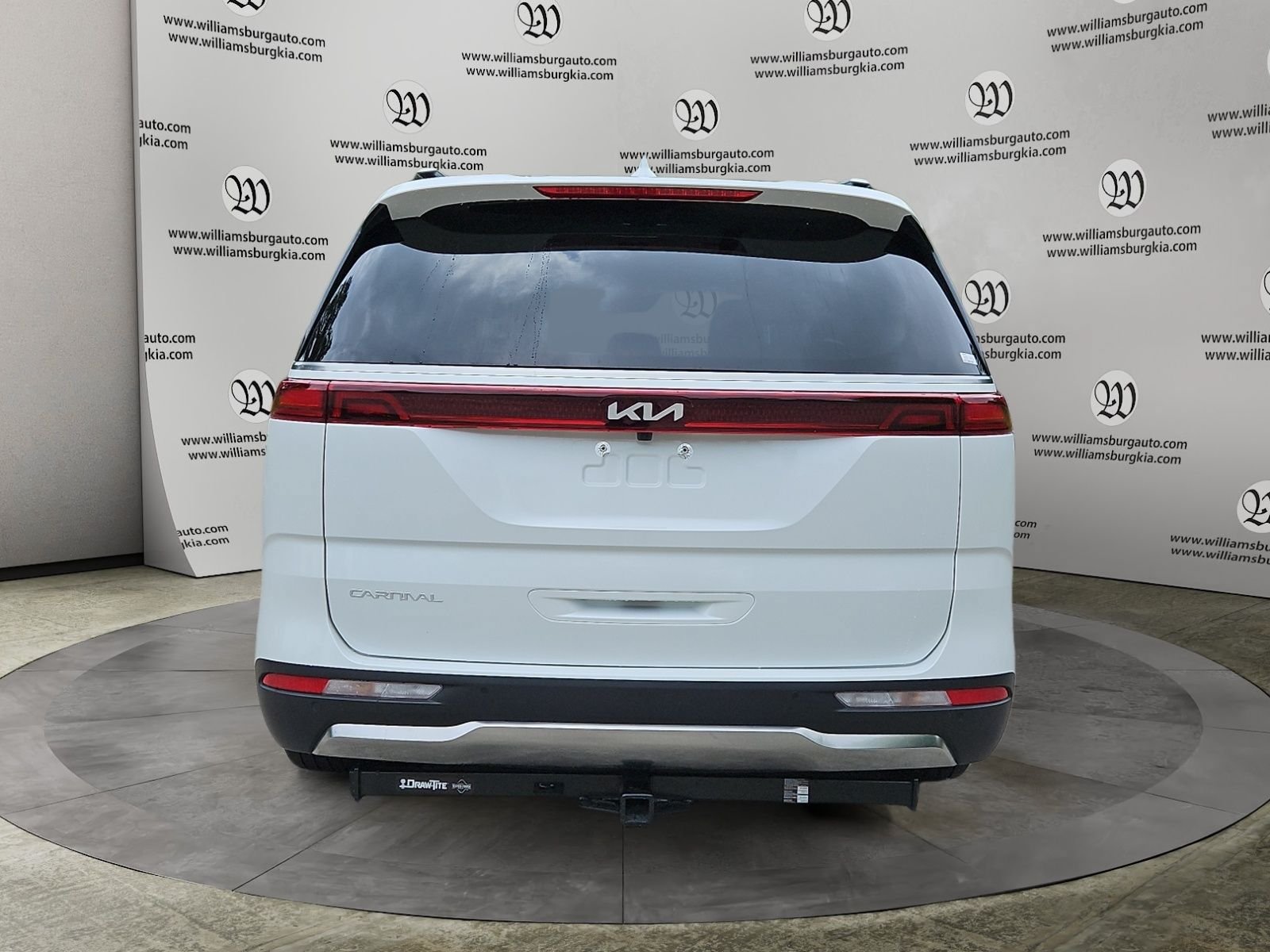 Used 2024 Kia Carnival SX FWD image 4