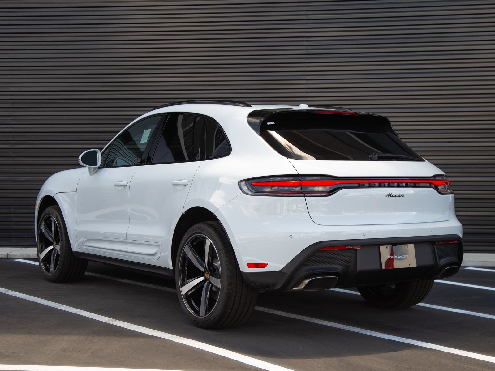 New 2026 Porsche Macan AWD/4WD image 3