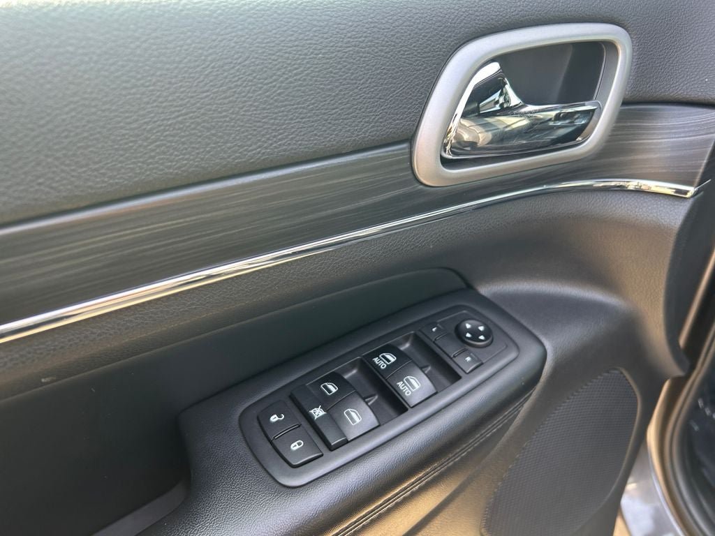 Used 2019 Jeep Grand Cherokee Limited AWD/4WD image 21