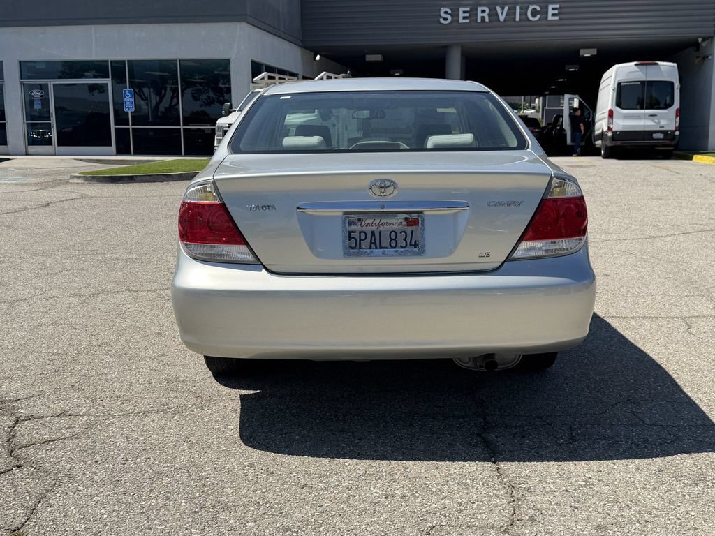 Used 2006 Toyota Camry LE FWD image 5