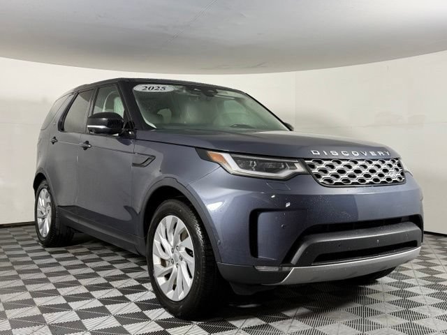 Used 2025 Land Rover Discovery S AWD/4WD image 10