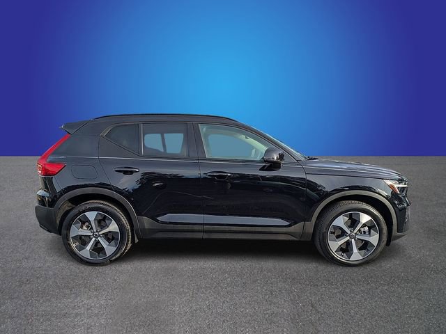Used 2023 Volvo XC40 B5 Plus w/ Protection Package Premier image 6